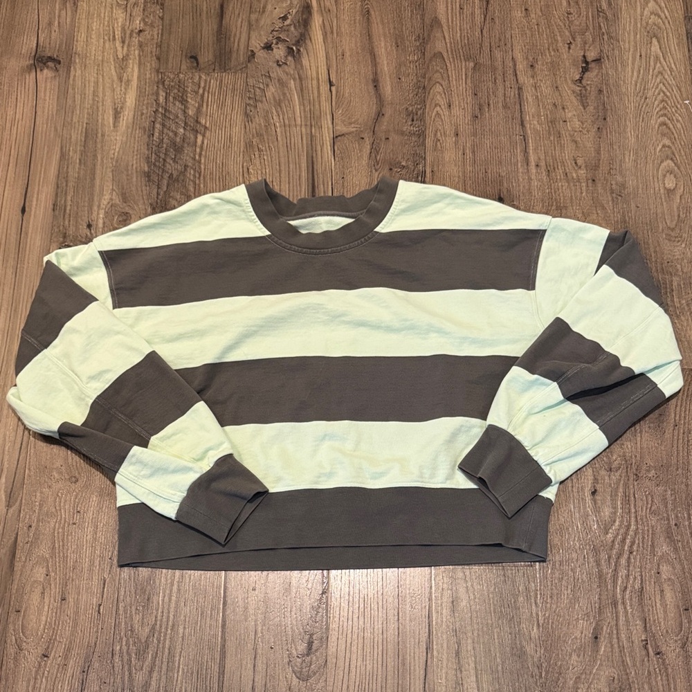 EUC Lululemon Perfectly Oversized Cropped Crew Stripe - Medium/Large